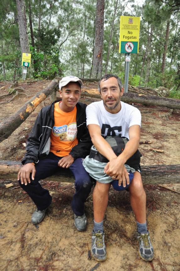 Descanso na trilha do Pico Duarte, na  República Dominicana